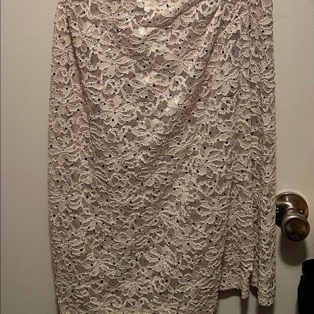 Sleeveless semi formal dress